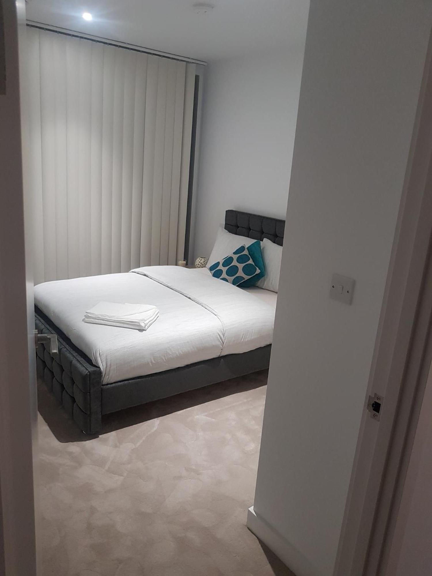 Lush Living - Double Room With Private Bathroom London Exterior photo