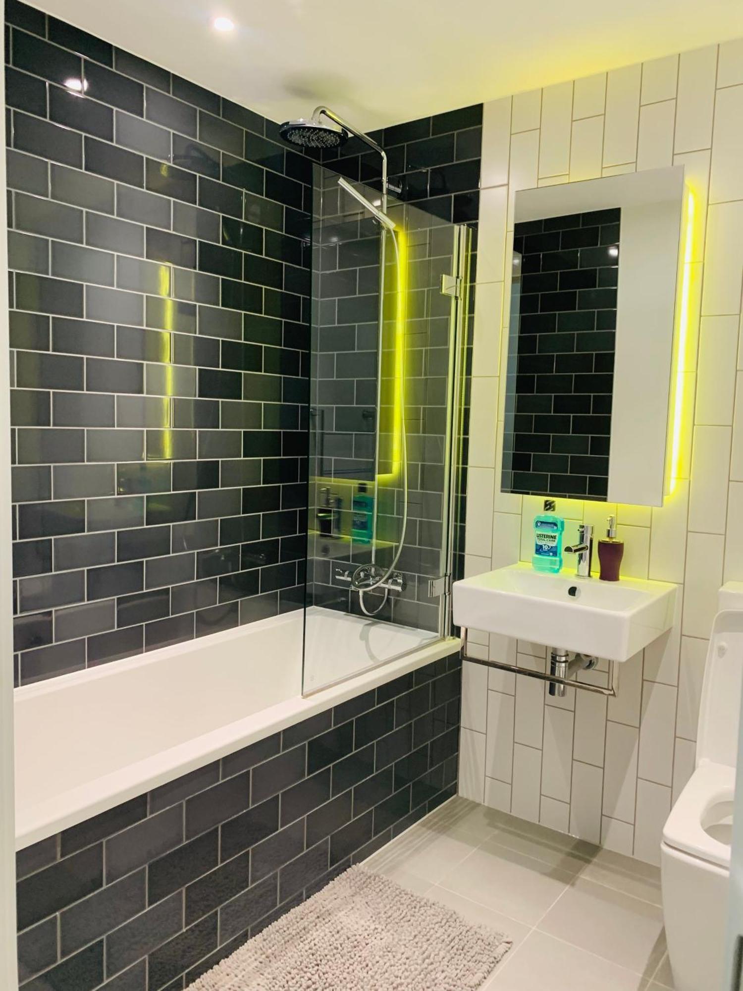 Lush Living - Double Room With Private Bathroom London Exterior photo